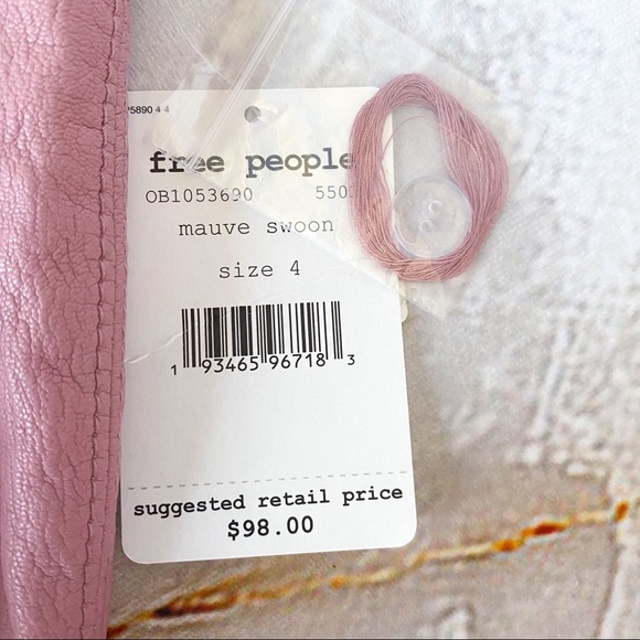 SOLD ON DEPOP - Picture 6 of 10